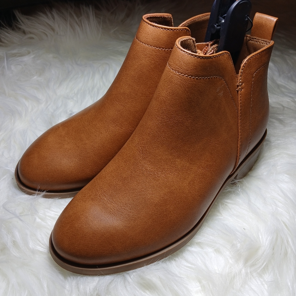 Wonder Nation Tan Ankle Boots with Lace-Up Closure